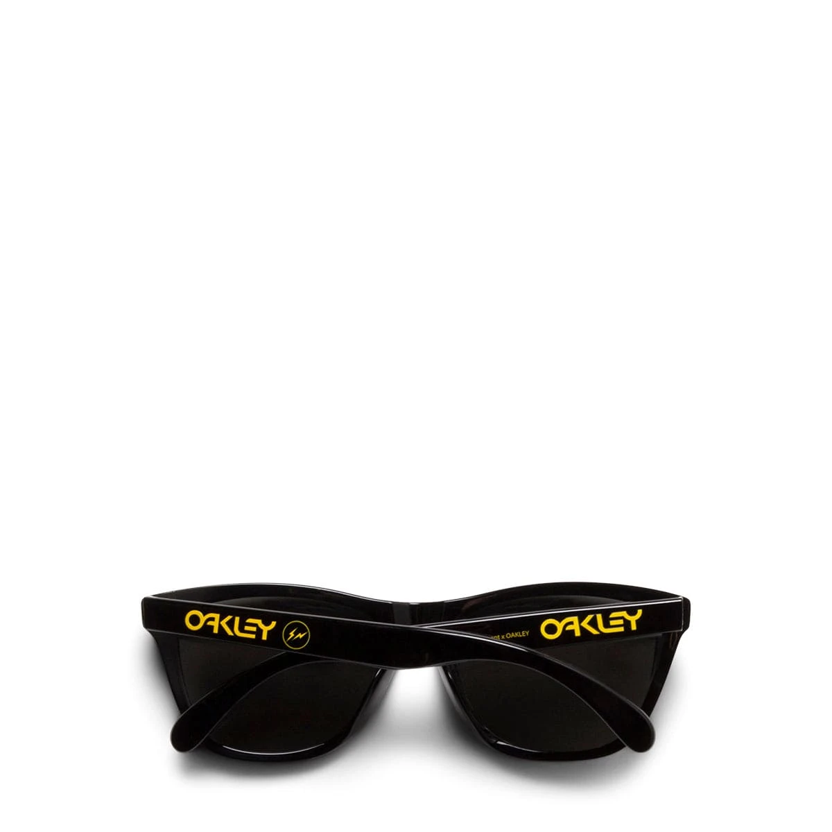 Oakley X FRAGMENT DESIGN FROGSKINS 4 Oakley X FRAGMENT DESIGN FROGSKINS - Image 2