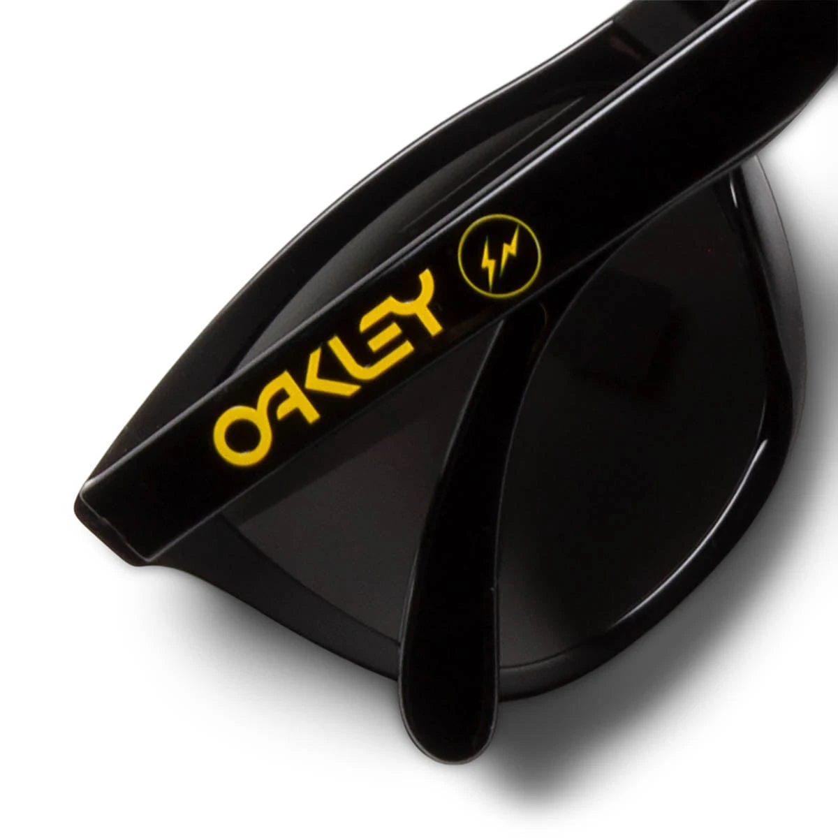 Oakley X FRAGMENT DESIGN FROGSKINS 7 Oakley X FRAGMENT DESIGN FROGSKINS - Image 5