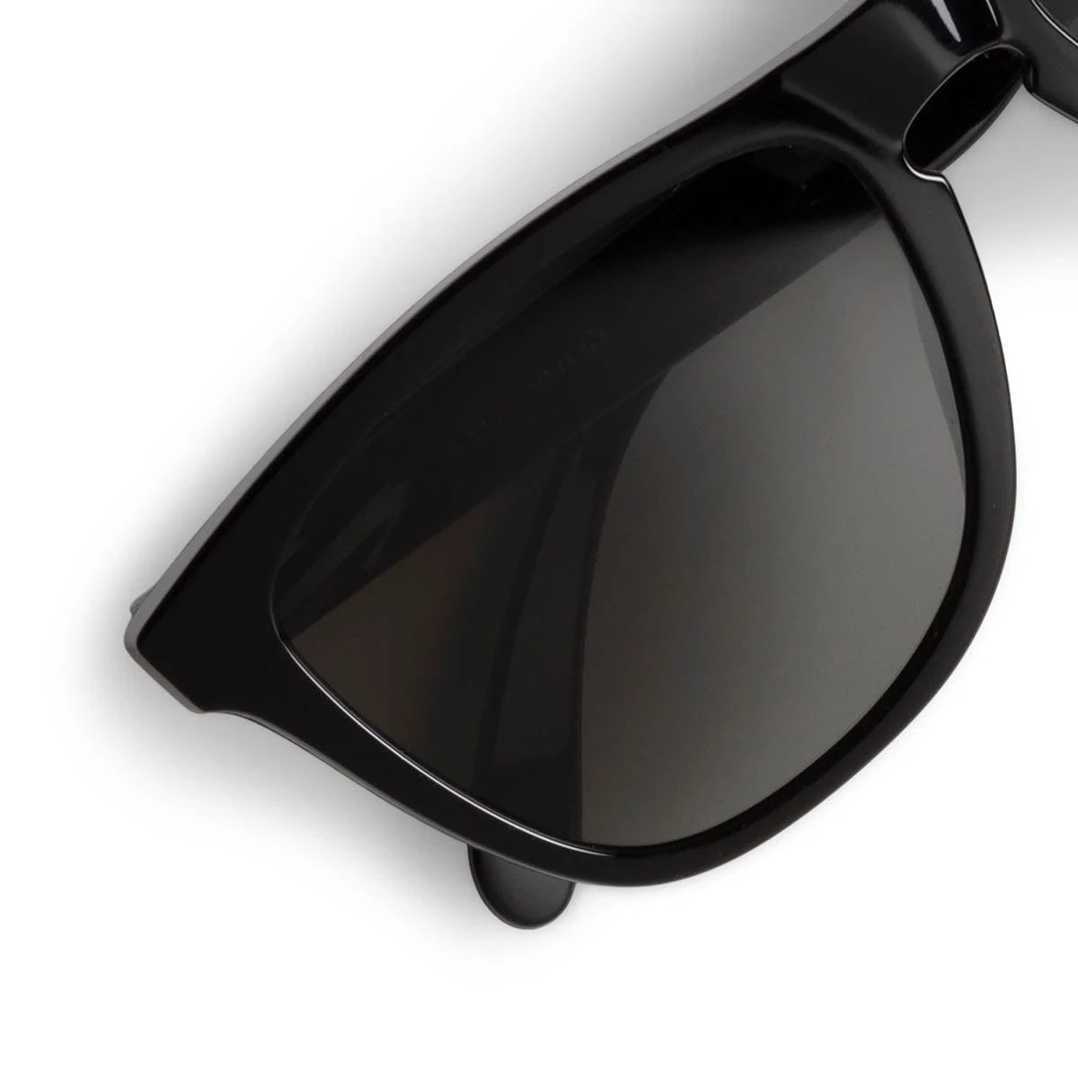 Oakley X FRAGMENT DESIGN FROGSKINS 8 Oakley X FRAGMENT DESIGN FROGSKINS - Image 6